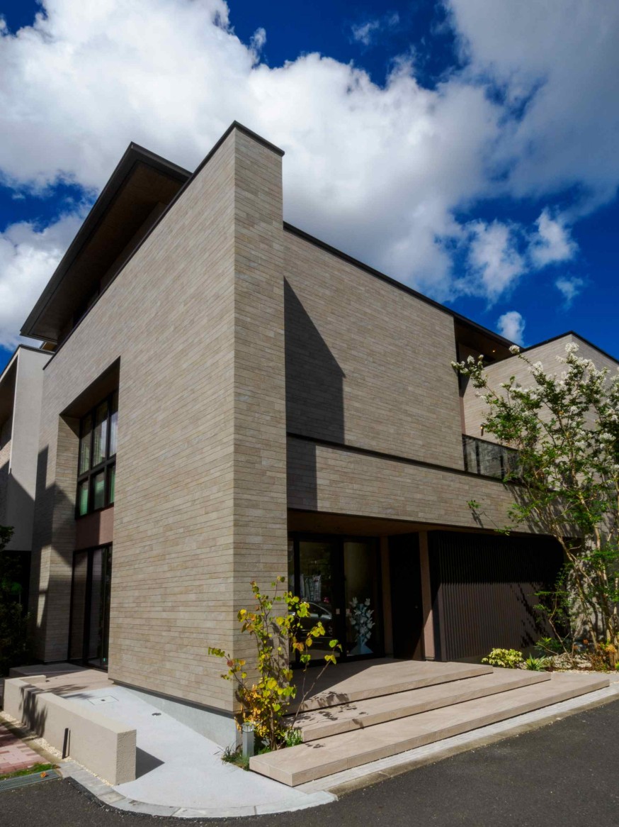 {info.field_group_lang.thumb4.post_other_value_format.alt[$k]}