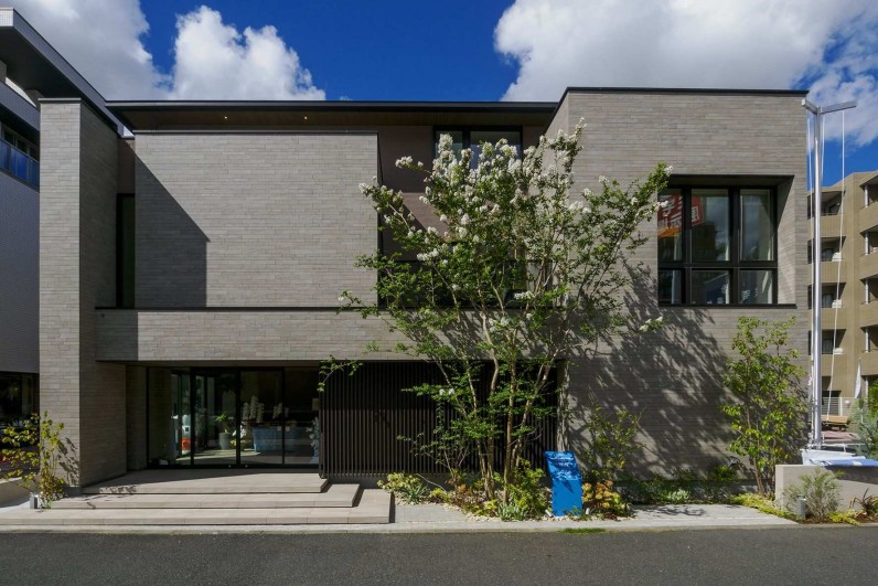 {info.field_group_lang.thumb4.post_other_value_format.alt[$k]}