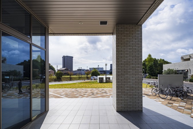 {info.field_group_lang.thumb4.post_other_value_format.alt[$k]}