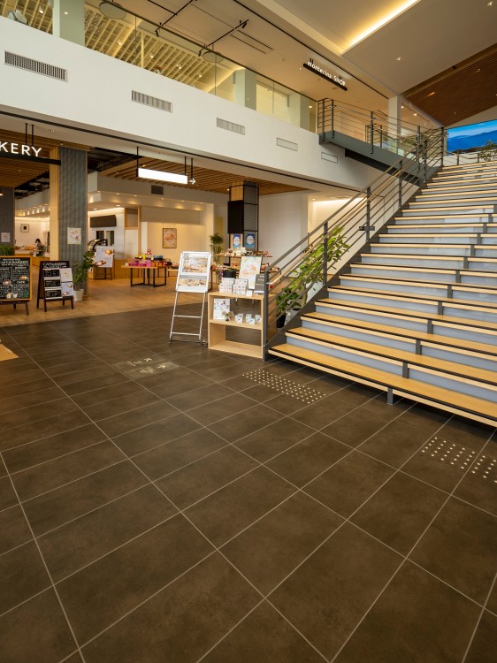 {info.field_group_lang.thumb4.post_other_value_format.alt[$k]}