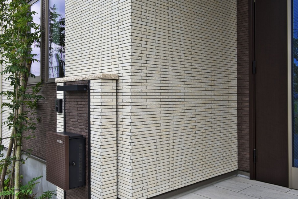 {info.field_group_lang.thumb4.post_other_value_format.alt[$k]}