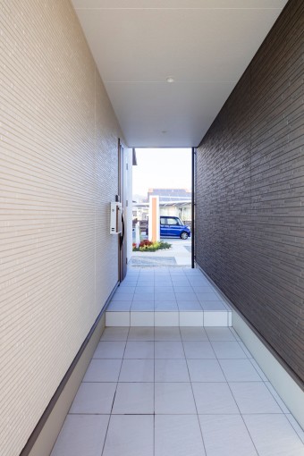 {info.field_group_lang.thumb4.post_other_value_format.alt[$k]}